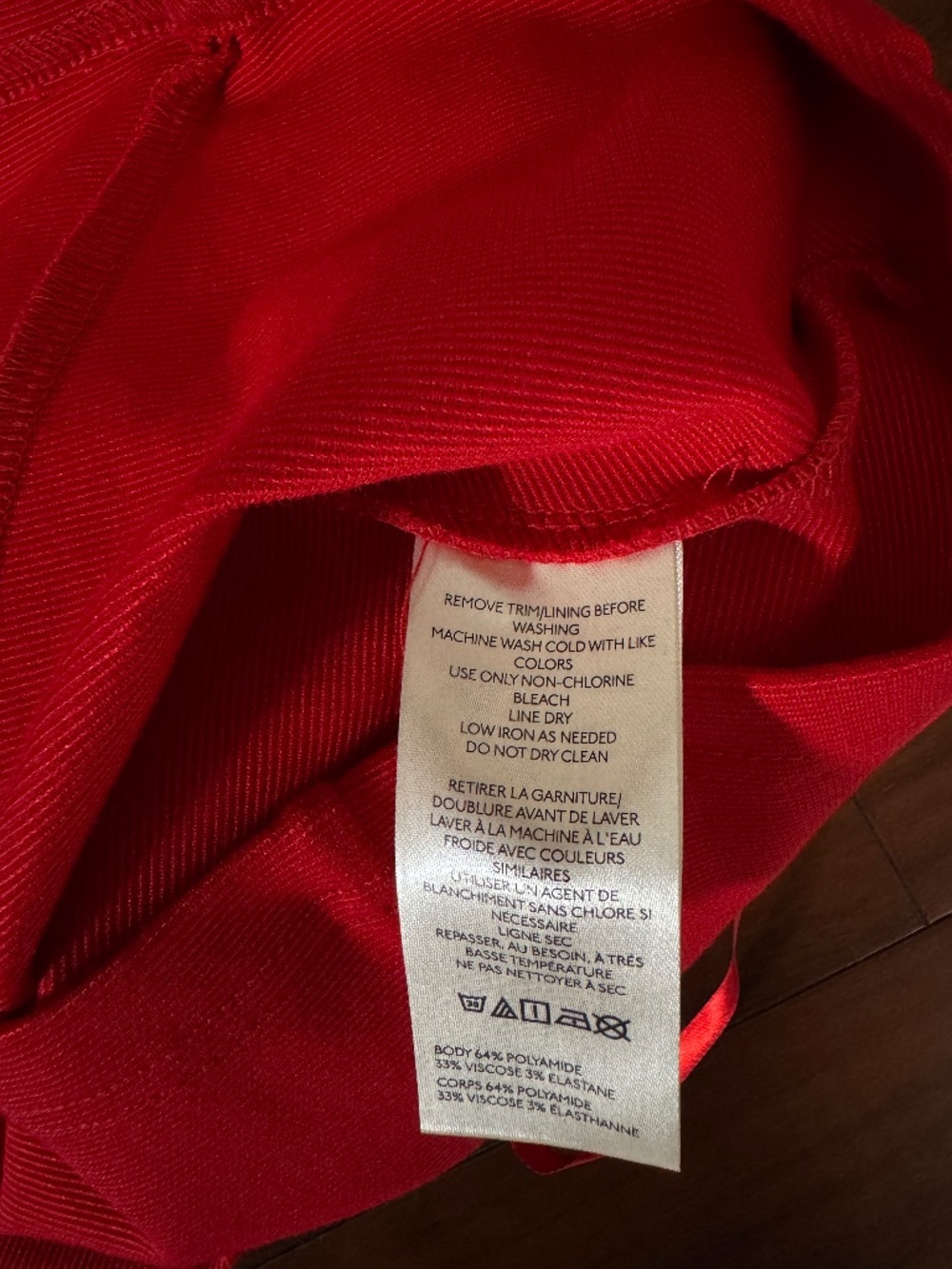 MAEVE ANTHROPOLOGIE EMBELLISHED BOW RED HALTER TOP - MEDIUM - Picture 16 of 17